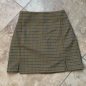 rare brandy melville “cara” skirt ☽
